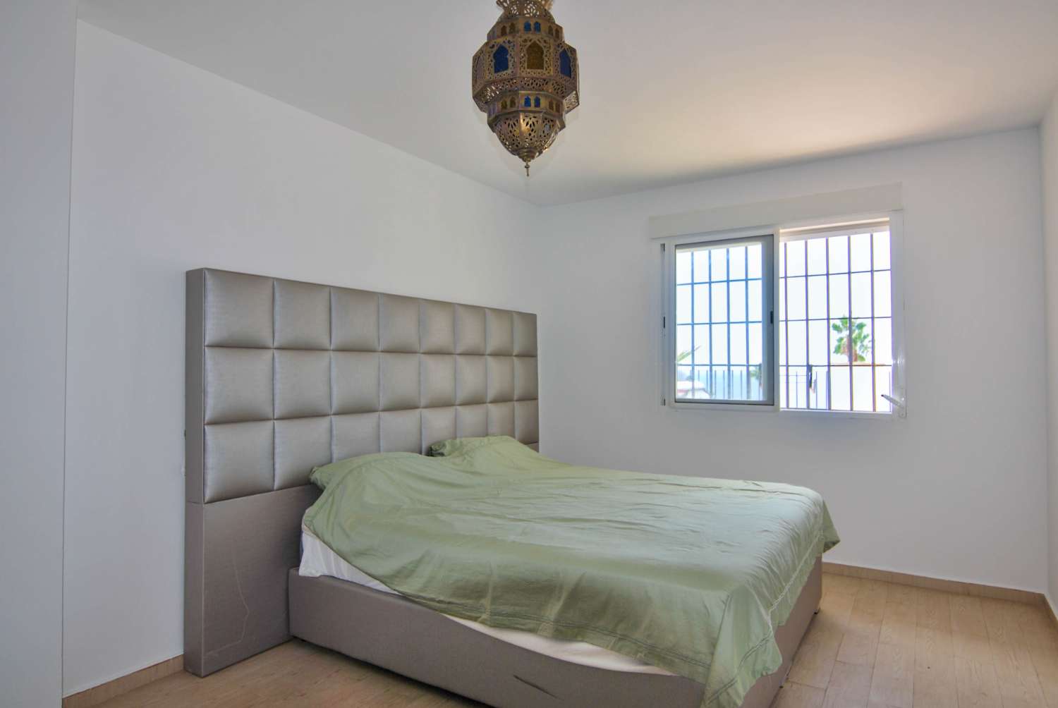 Casa pareada con vistas al mar en venta