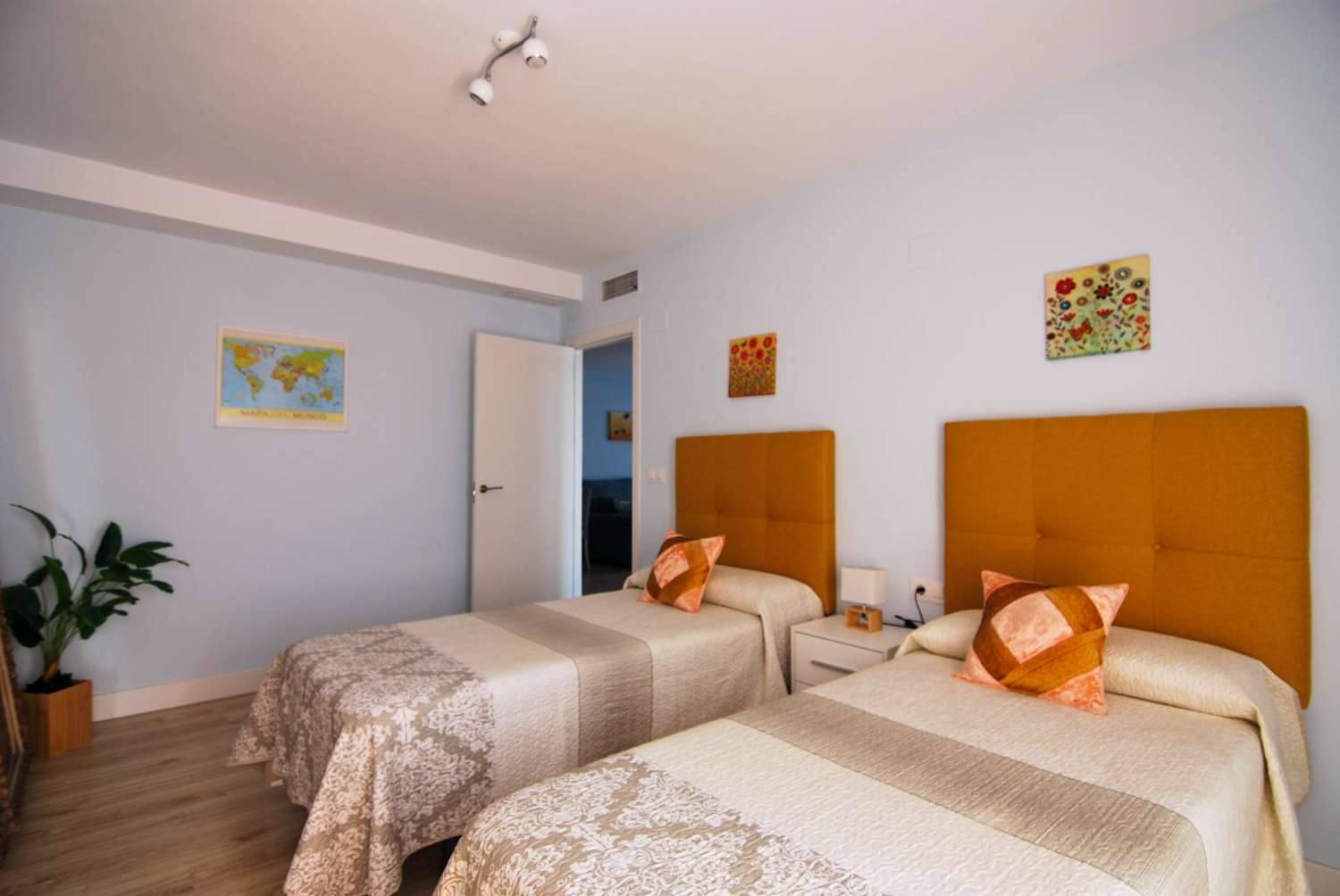 Lichte flat te koop in de urbanisatie Oasis