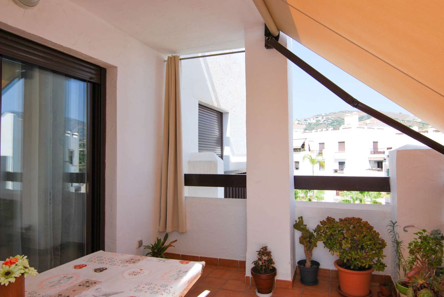 Lichte flat te koop in de urbanisatie Oasis