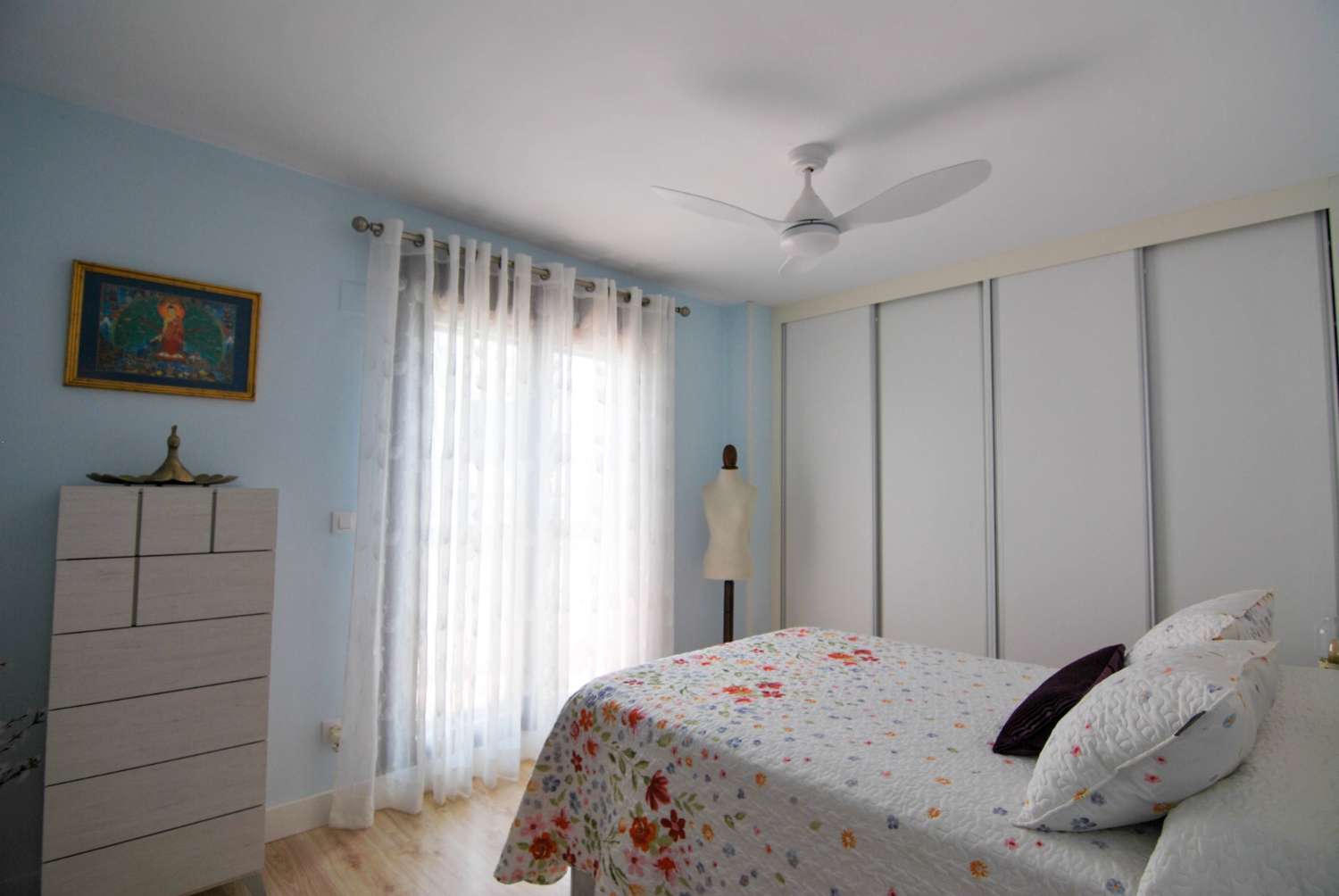 Lichte flat te koop in de urbanisatie Oasis