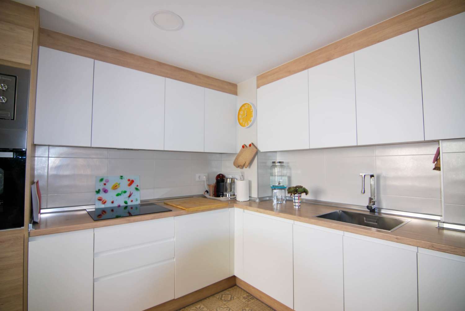 Lichte flat te koop in de urbanisatie Oasis