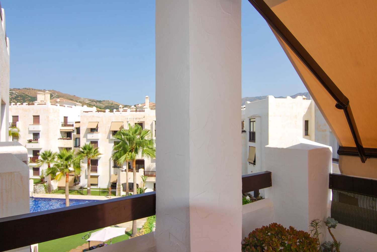 Lichte flat te koop in de urbanisatie Oasis