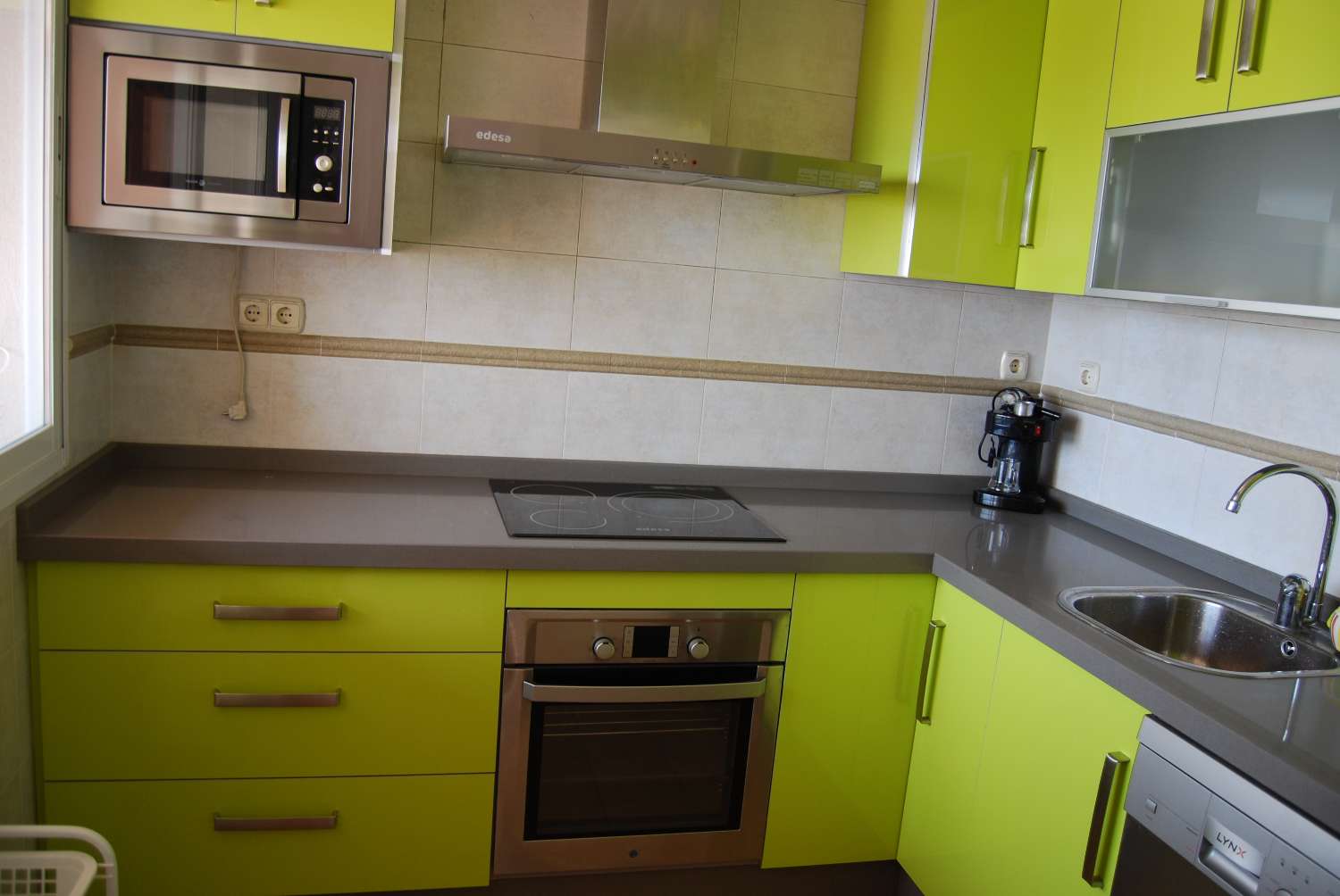 Casa en alquiler en Los Alminares, Salobreña