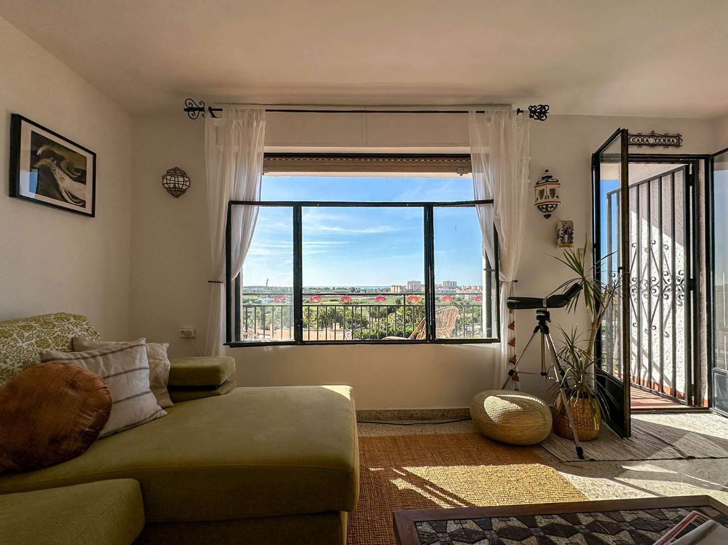 Charmante en lichte flat te koop in Salobreña