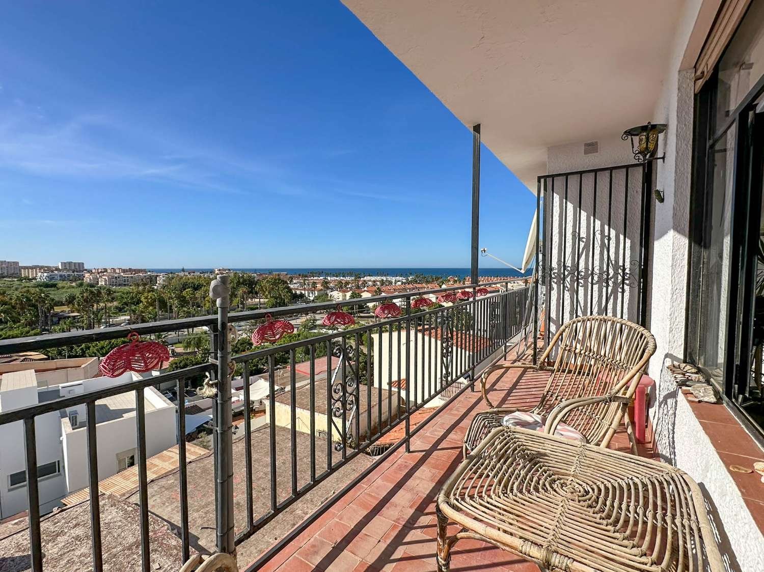 Charmante en lichte flat te koop in Salobreña