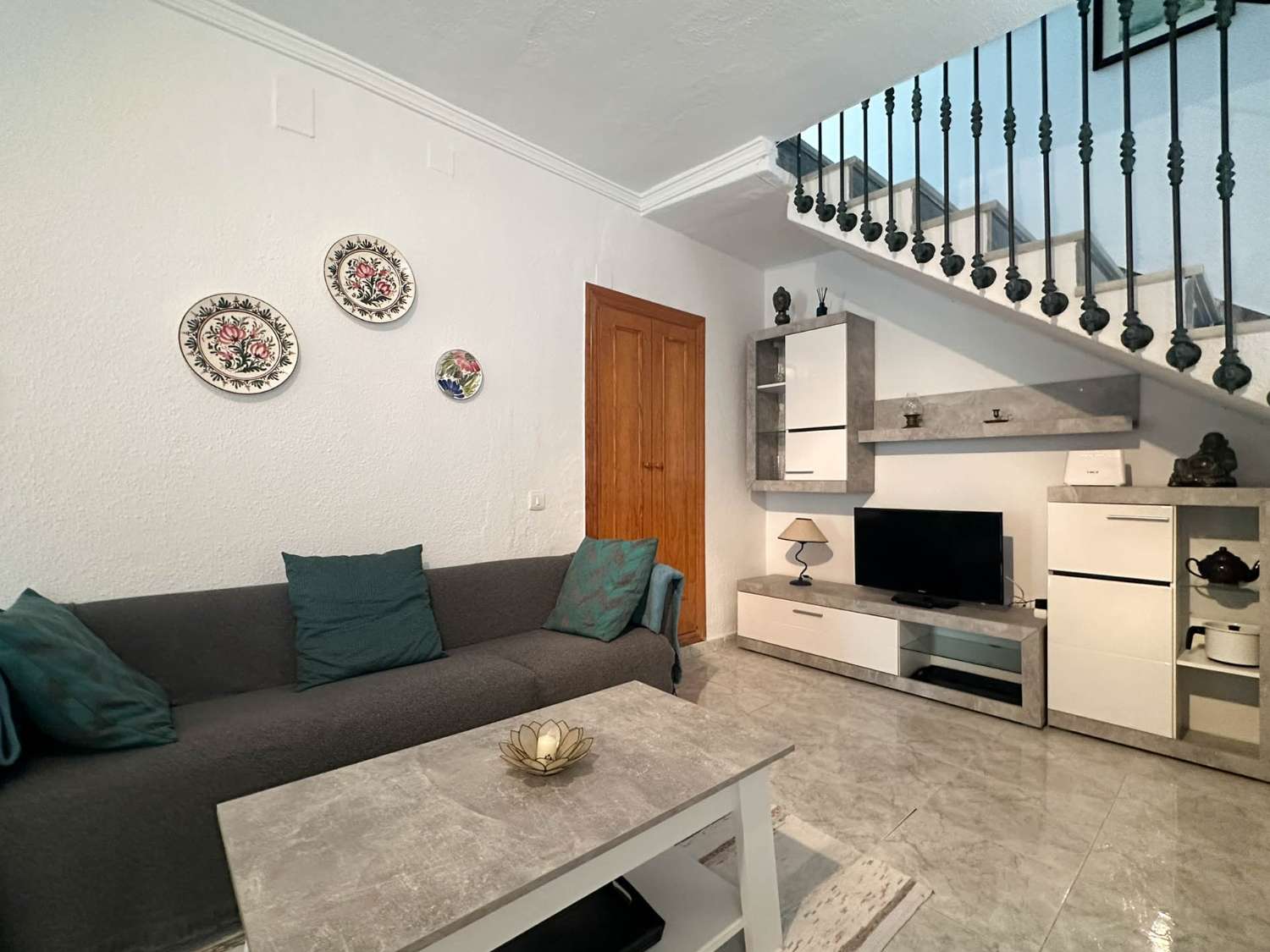 Ruime woning te huur in het oude centrum van Salobreña