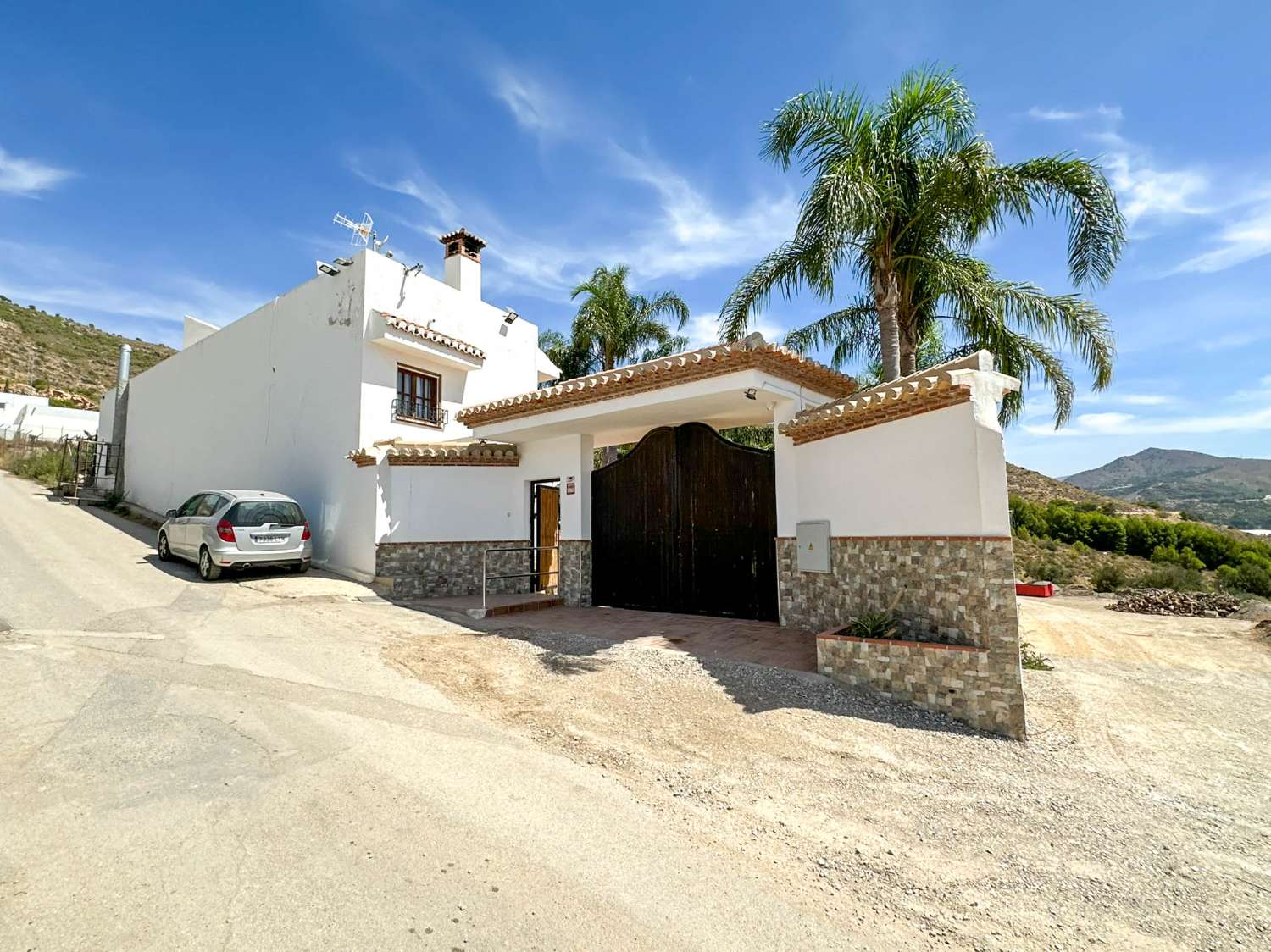 Exclusivo chalet en Lobres, a solo 10 minutos de la playa