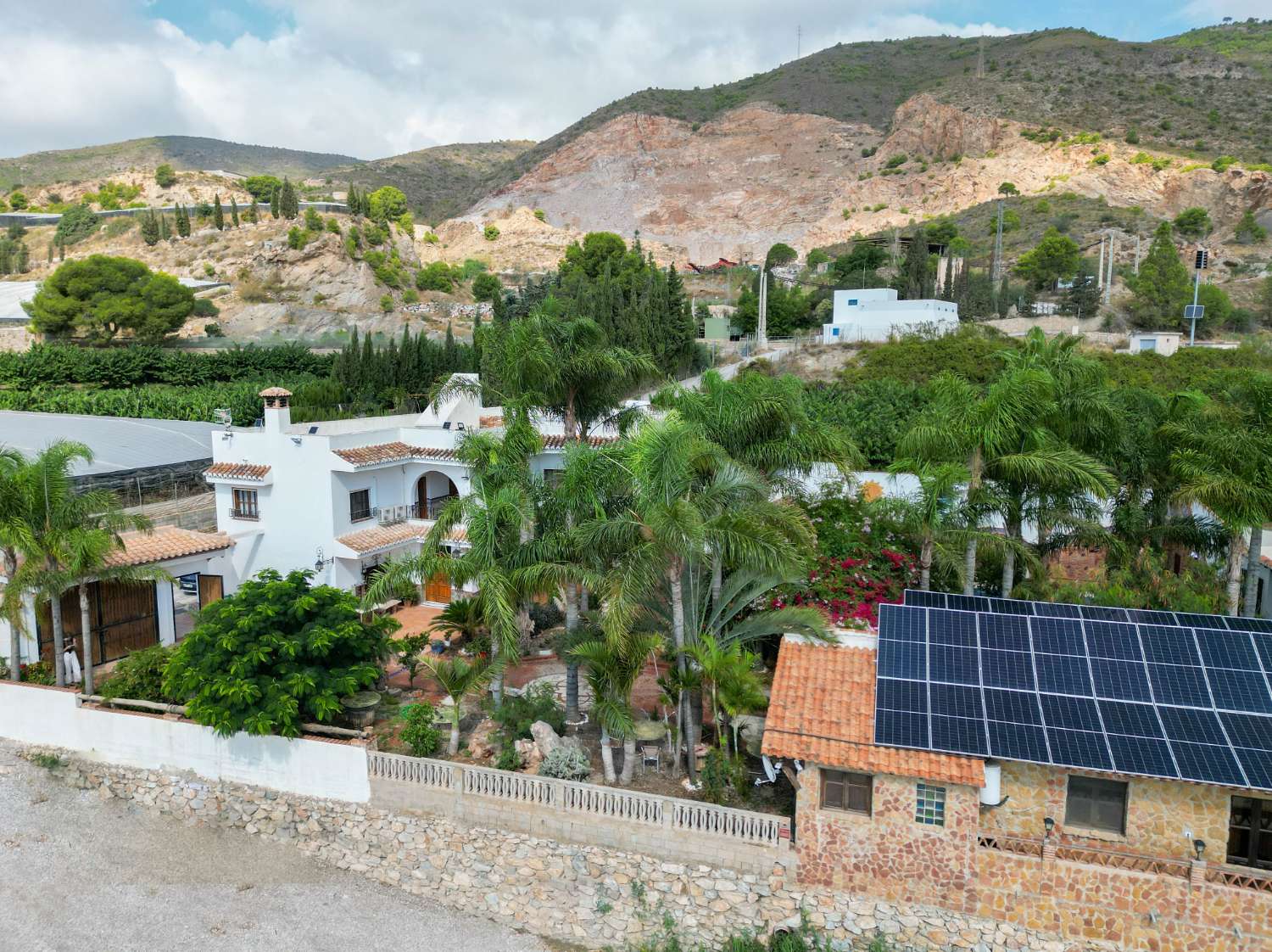 Exclusivo chalet en Lobres, a solo 10 minutos de la playa