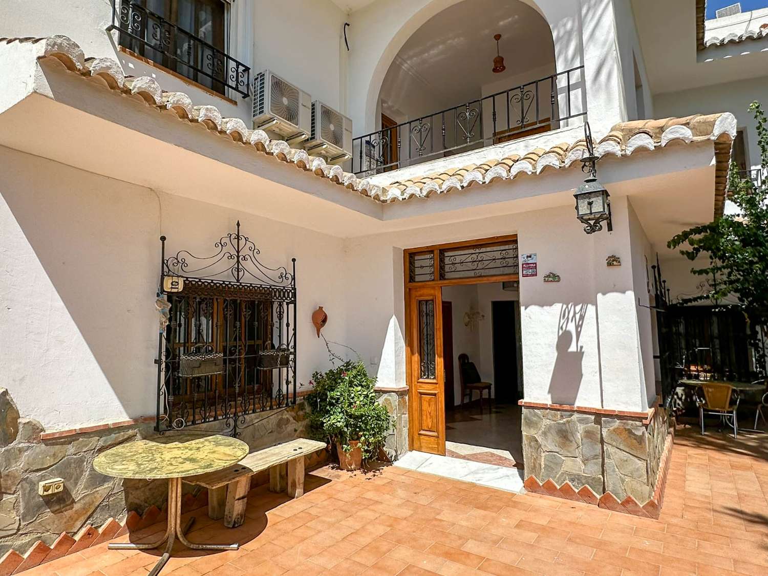 Exclusivo chalet en Lobres, a solo 10 minutos de la playa