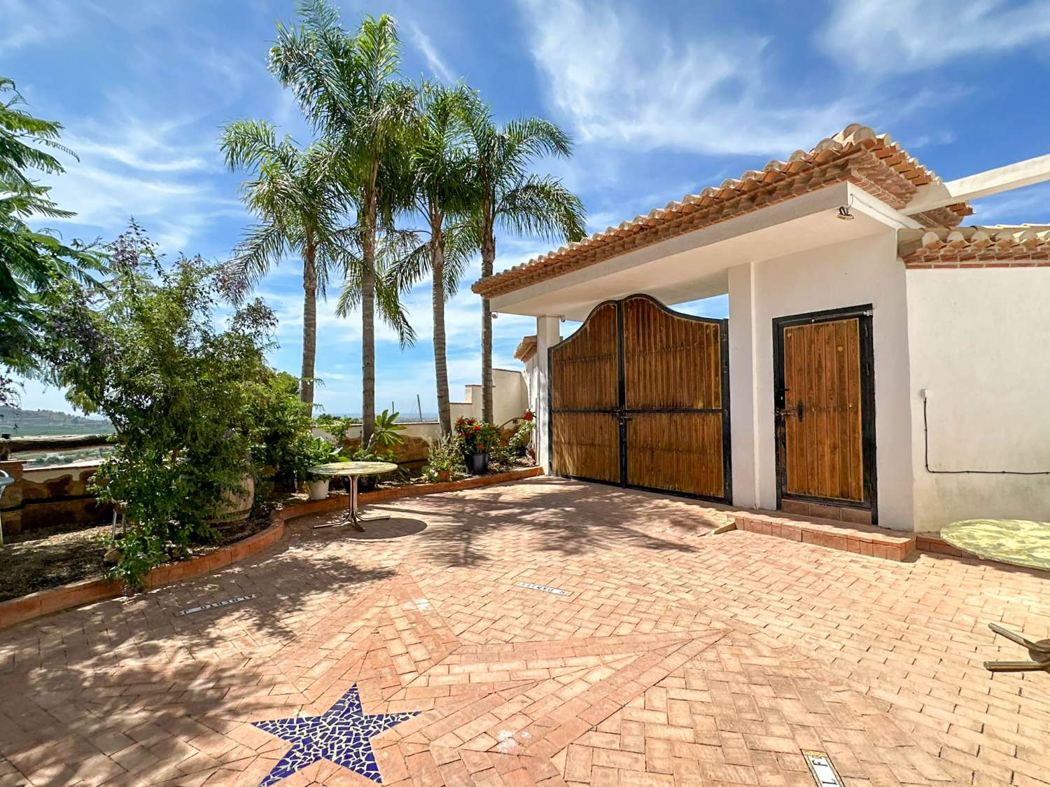 Exclusivo chalet en Lobres, a solo 10 minutos de la playa
