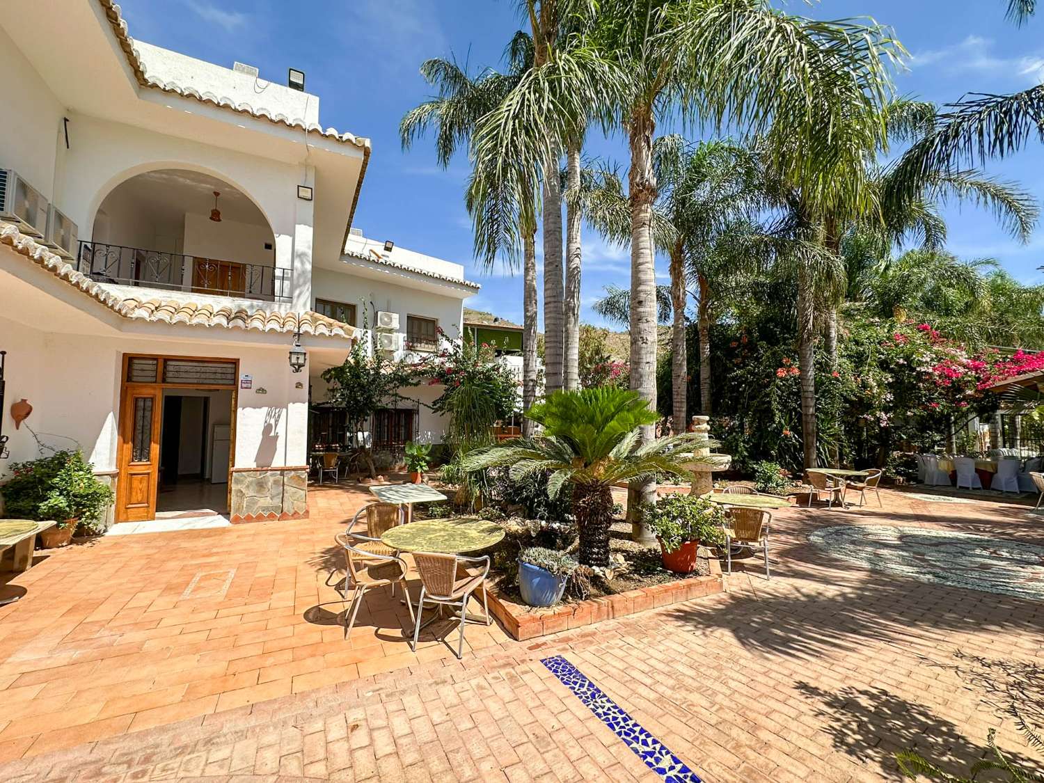 Exclusivo chalet en Lobres, a solo 10 minutos de la playa