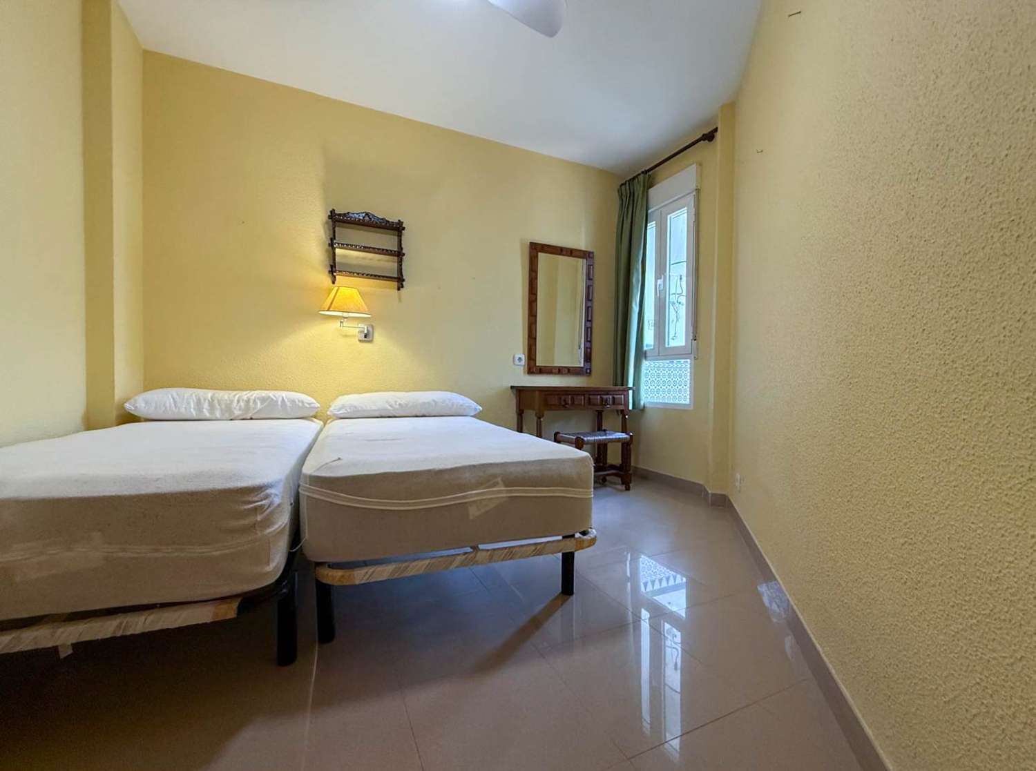 Piso con terraza en venta en la playa de Salobreña