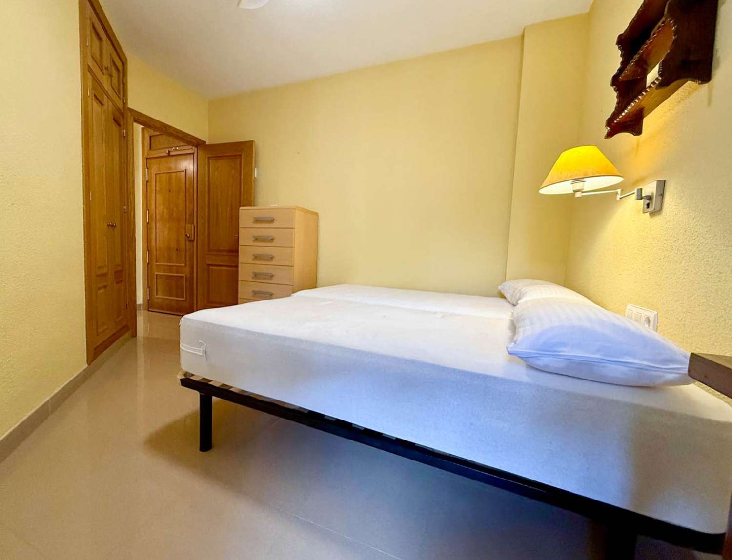 Piso con terraza en venta en la playa de Salobreña