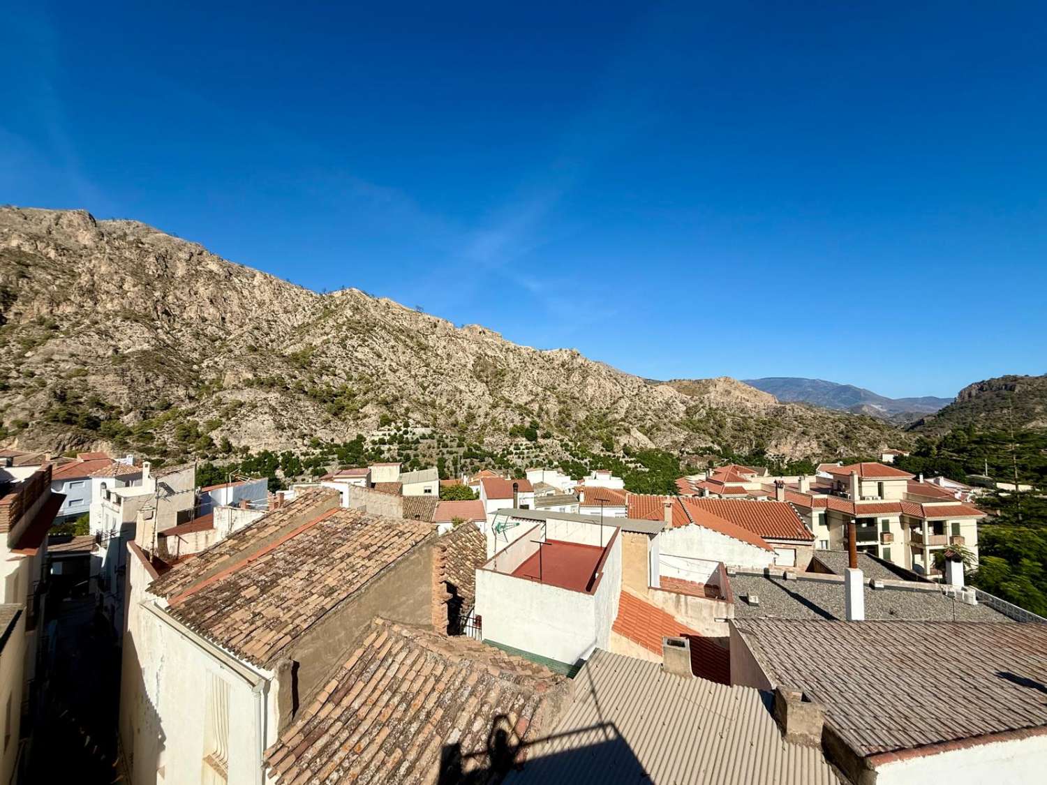 Casa con parcela en venta en Guájar Alto