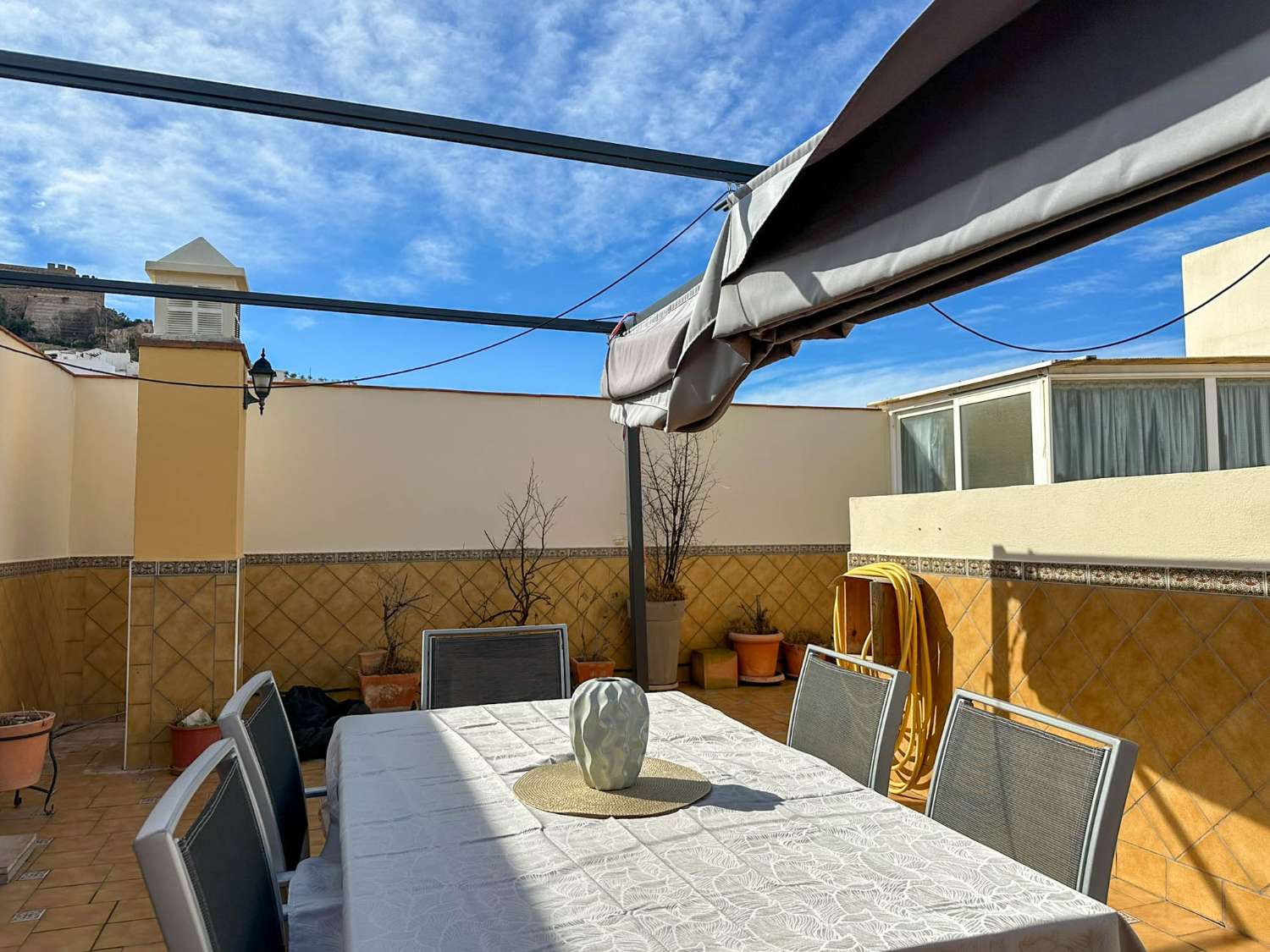 Ático con gran terraza y garaje en venta en Salobreña