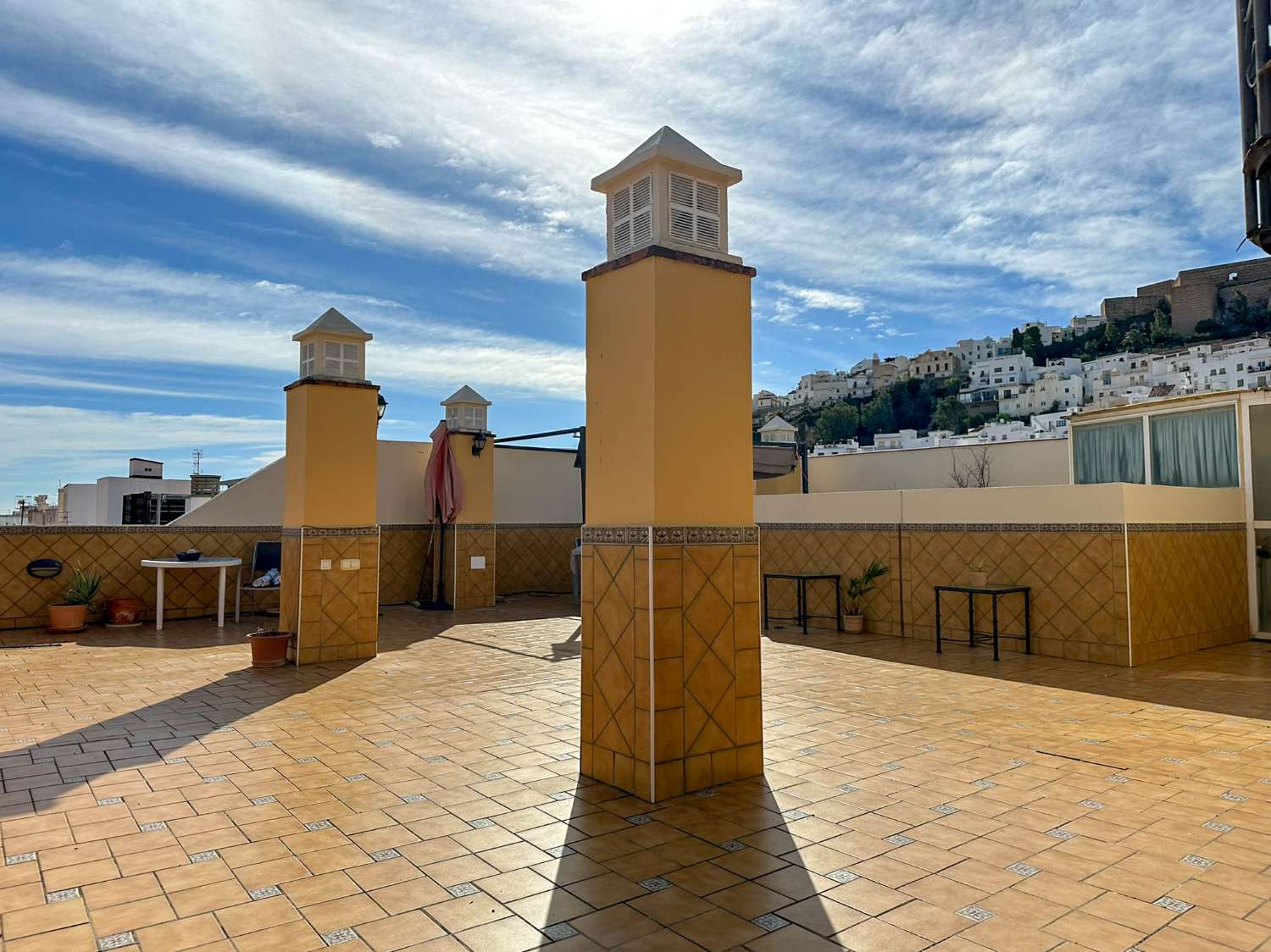 Ático con gran terraza y garaje en venta en Salobreña