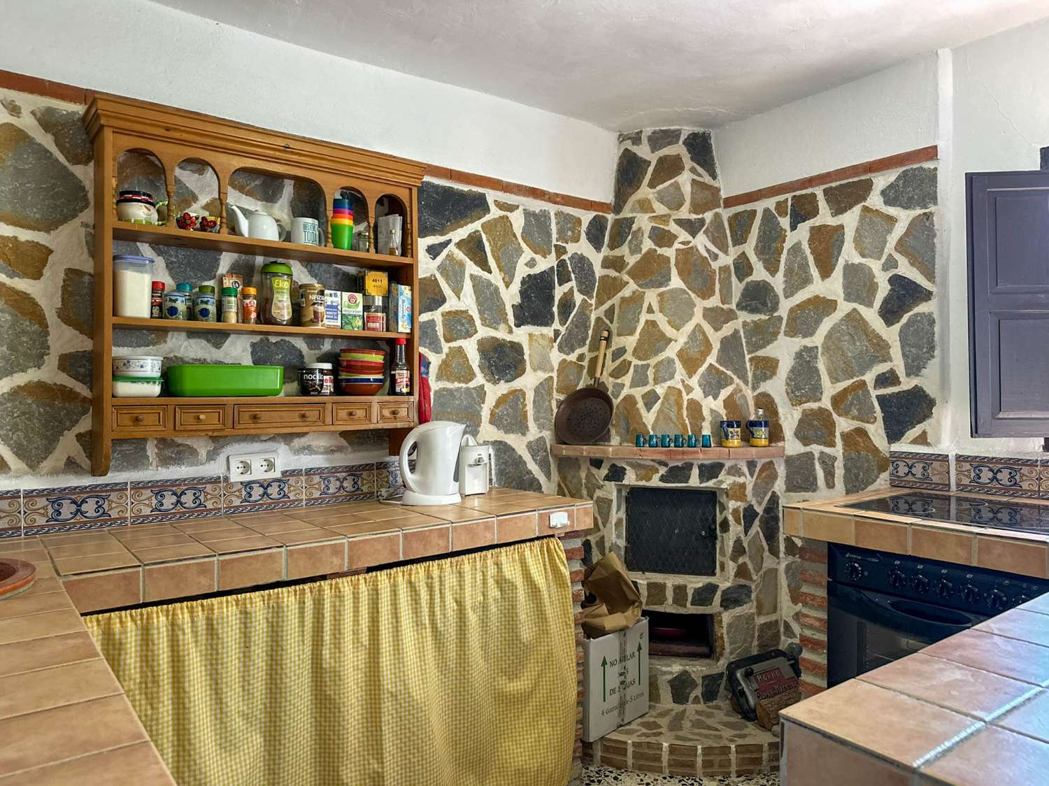 Charming house in Guájar Faragüit with mountain views