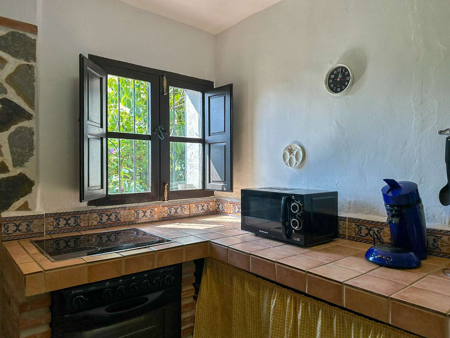 Charming house in Guájar Faragüit with mountain views