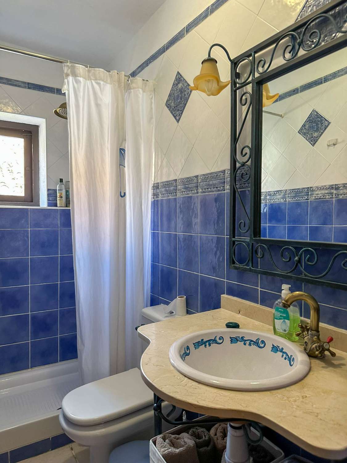 Charming house in Guájar Faragüit with mountain views