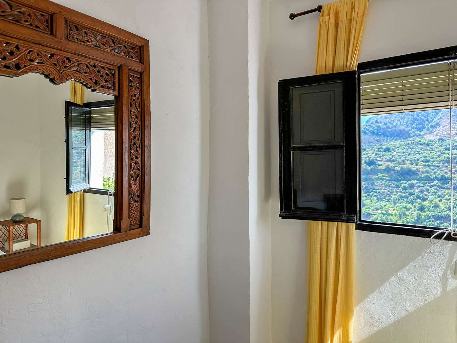 Charming house in Guájar Faragüit with mountain views