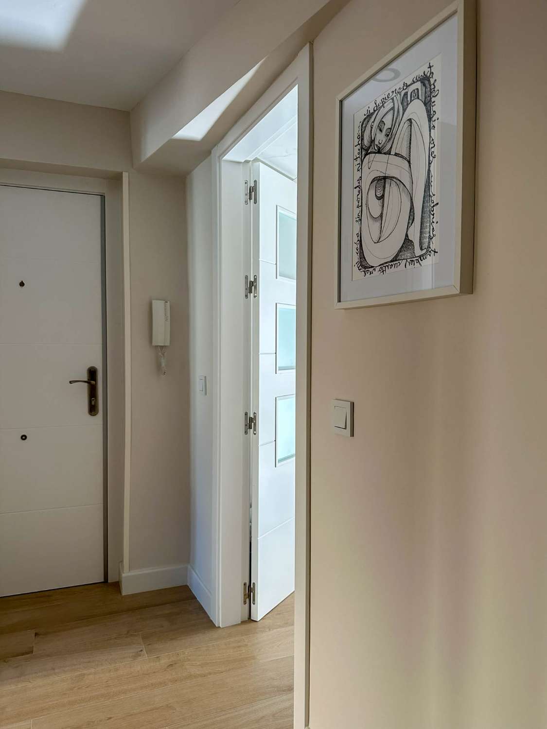 Neu renovierte Erdgeschosswohnung im Zentrum von Almuñécar zu vermieten