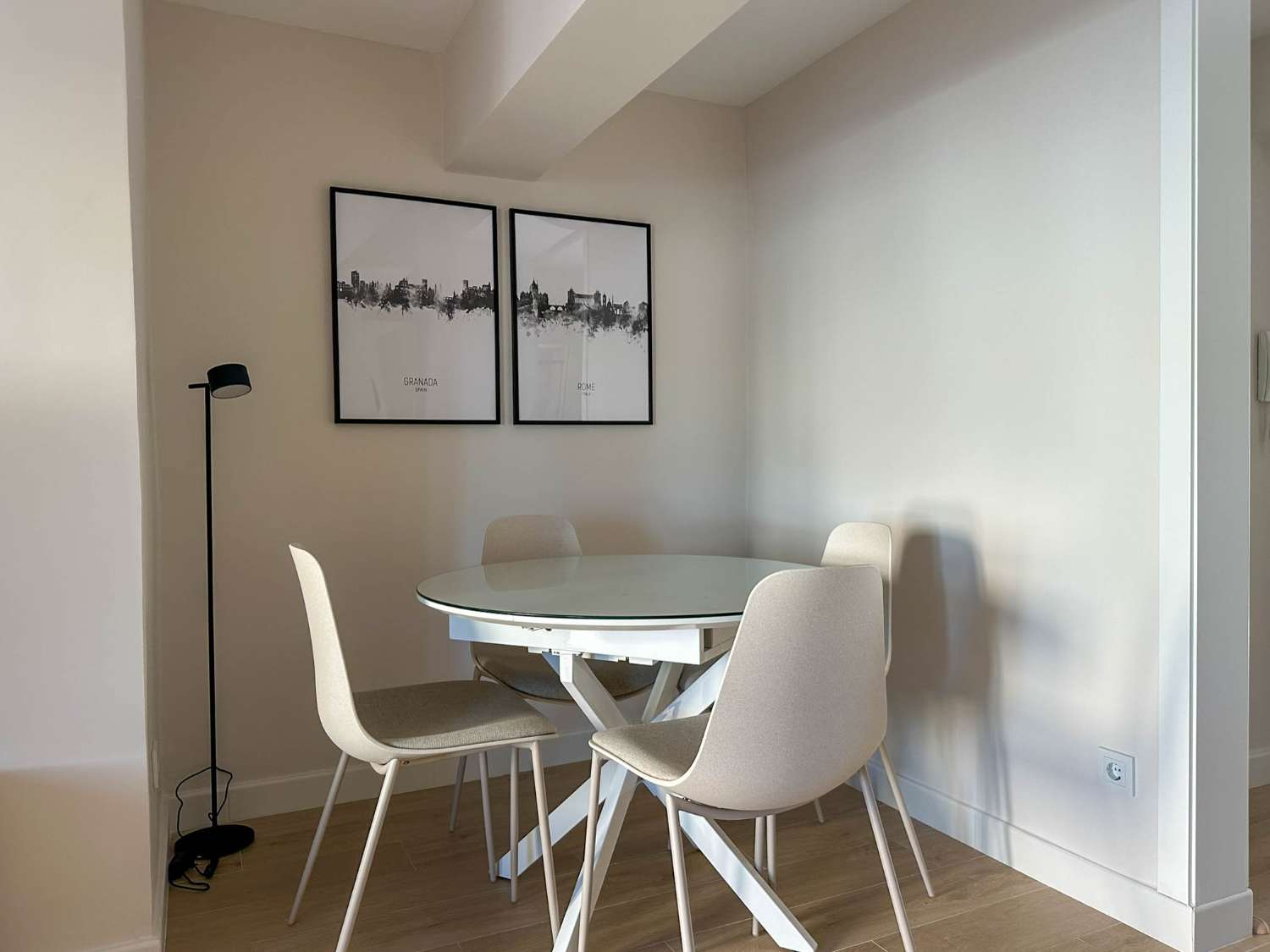 Neu renovierte Erdgeschosswohnung im Zentrum von Almuñécar zu vermieten