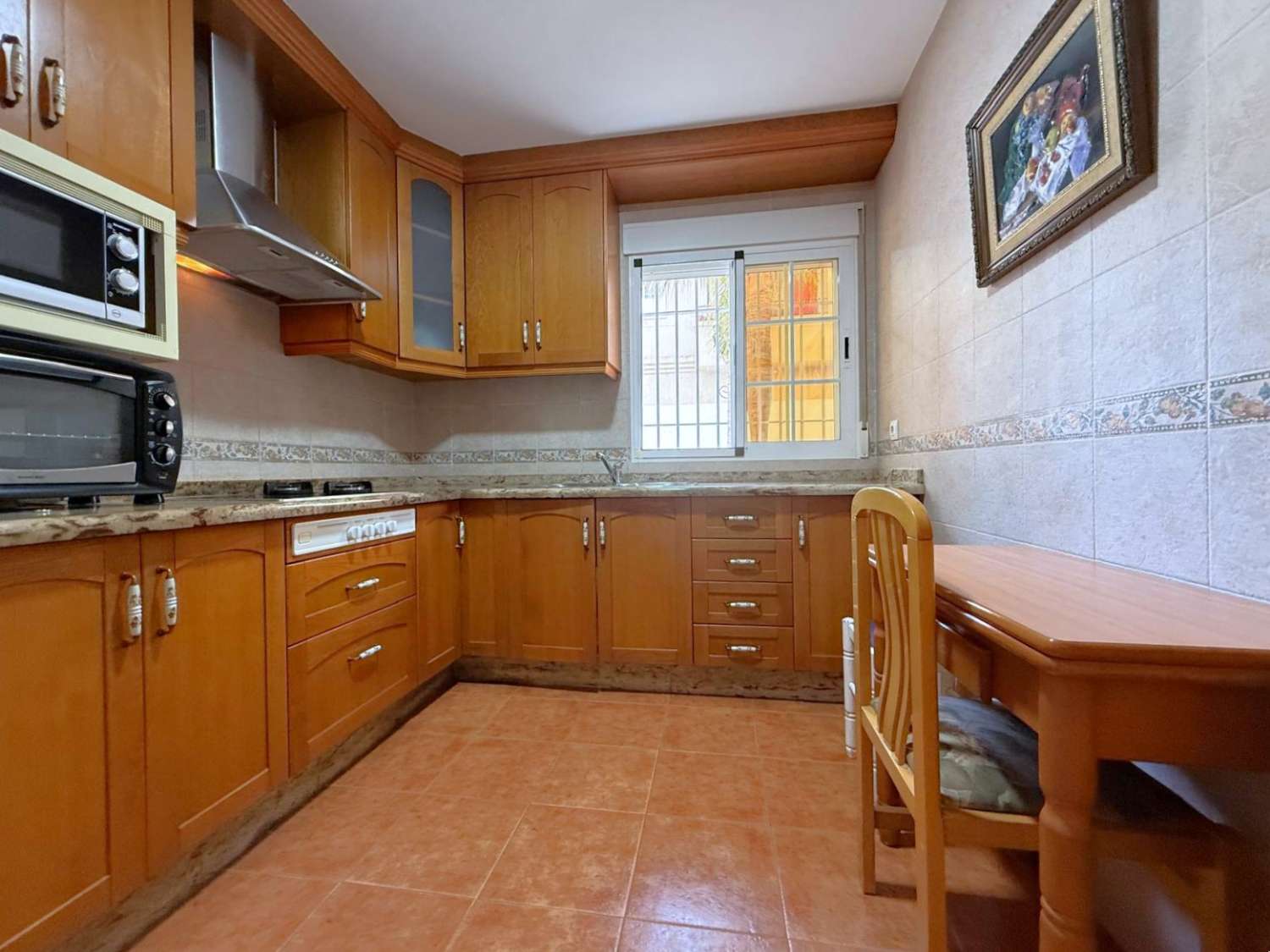 Casa en alquiler de larga temporada en el centro de Salobreña