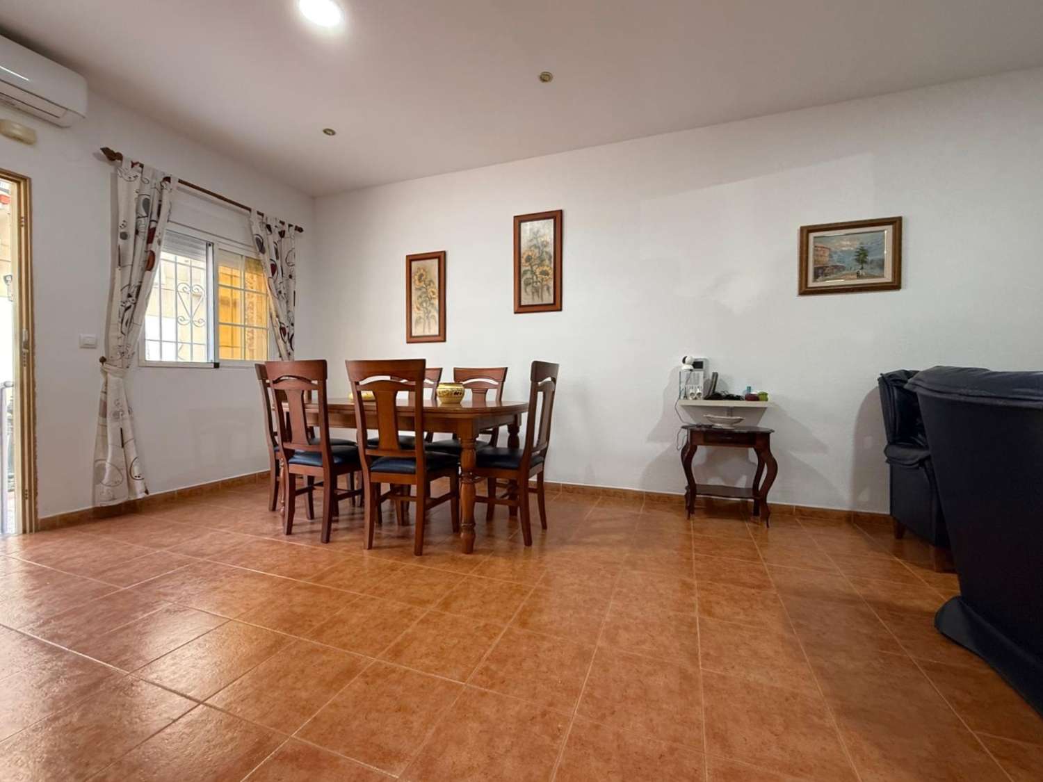 Casa en alquiler de larga temporada en el centro de Salobreña