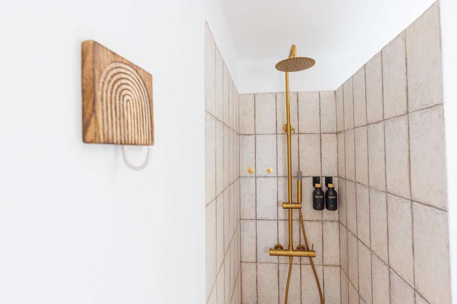 Casa reformada con piscina en venta en Salobreña