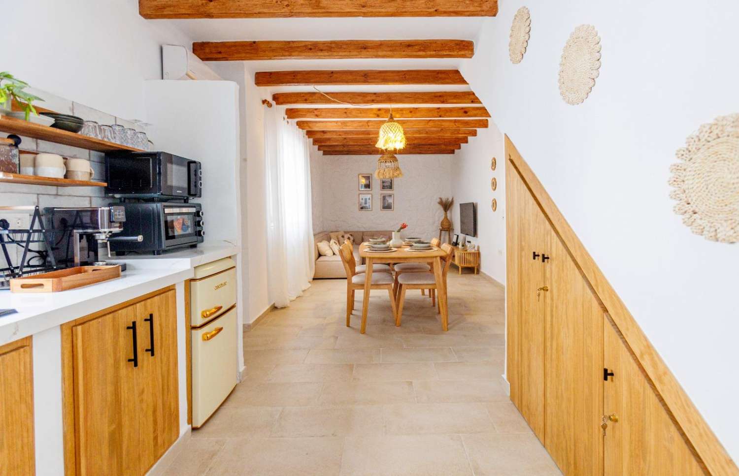 Casa reformada con piscina en venta en Salobreña