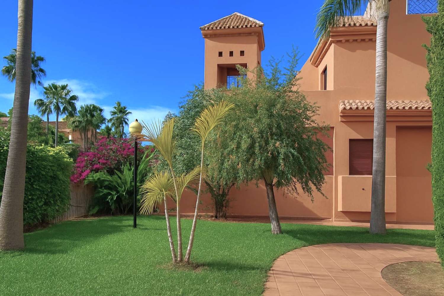 Talo myynnissä Playa Granada (Motril)