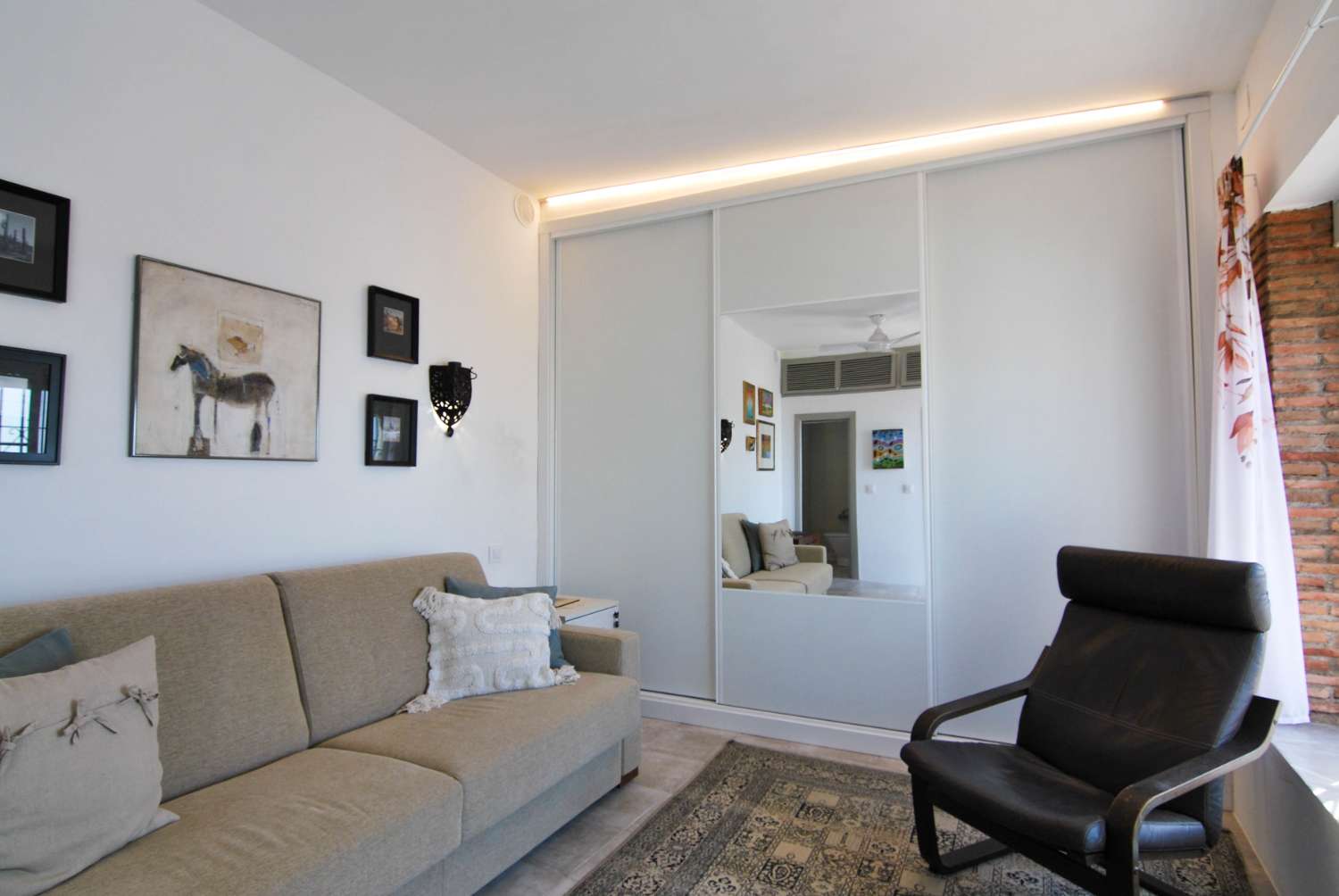 Casa con estudio en venta en Salobreña