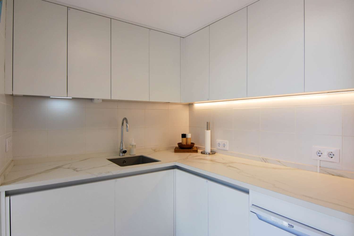 Casa con estudio en venta en Salobreña