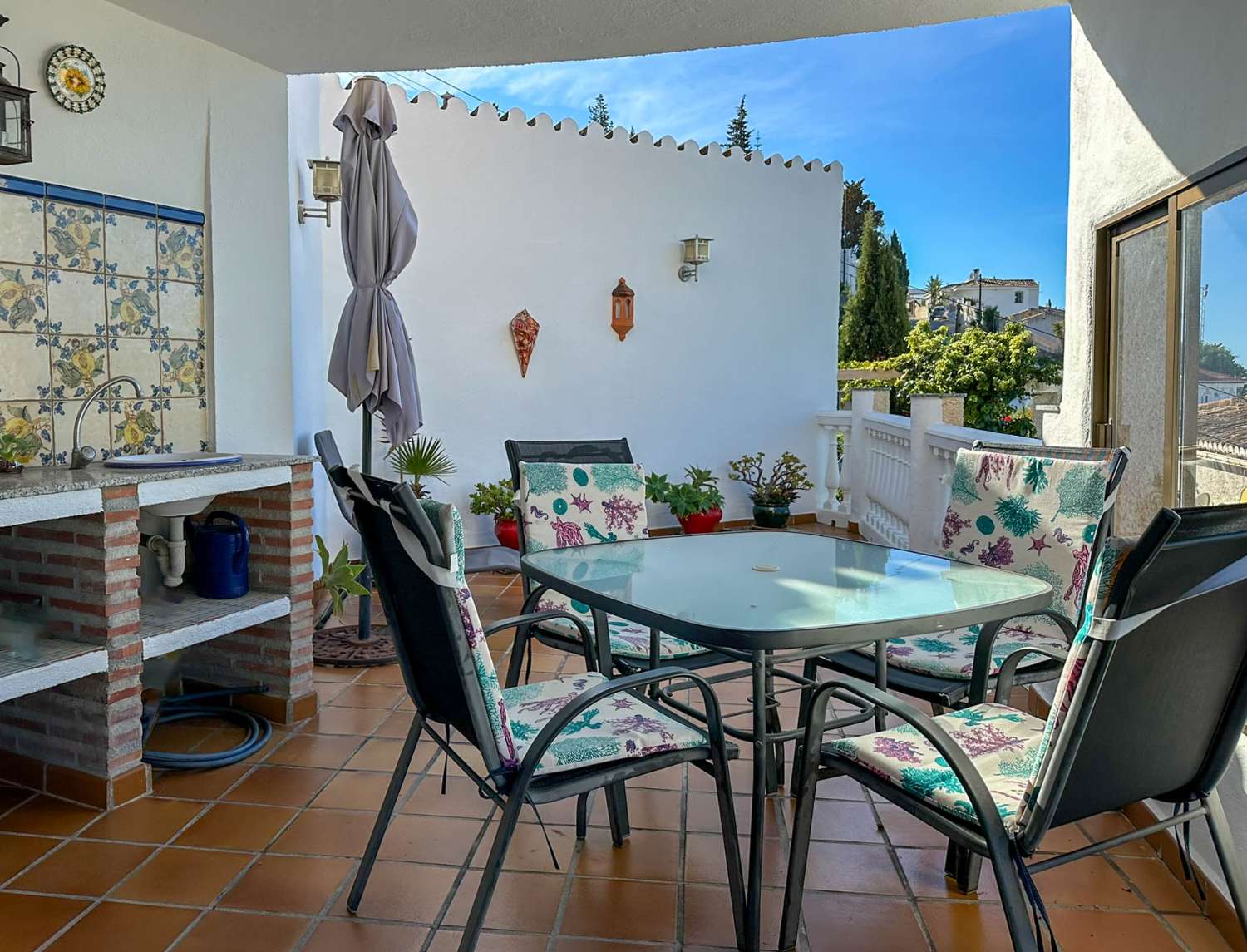 Geräumiges und helles Einfamilienhaus mit Meerblick