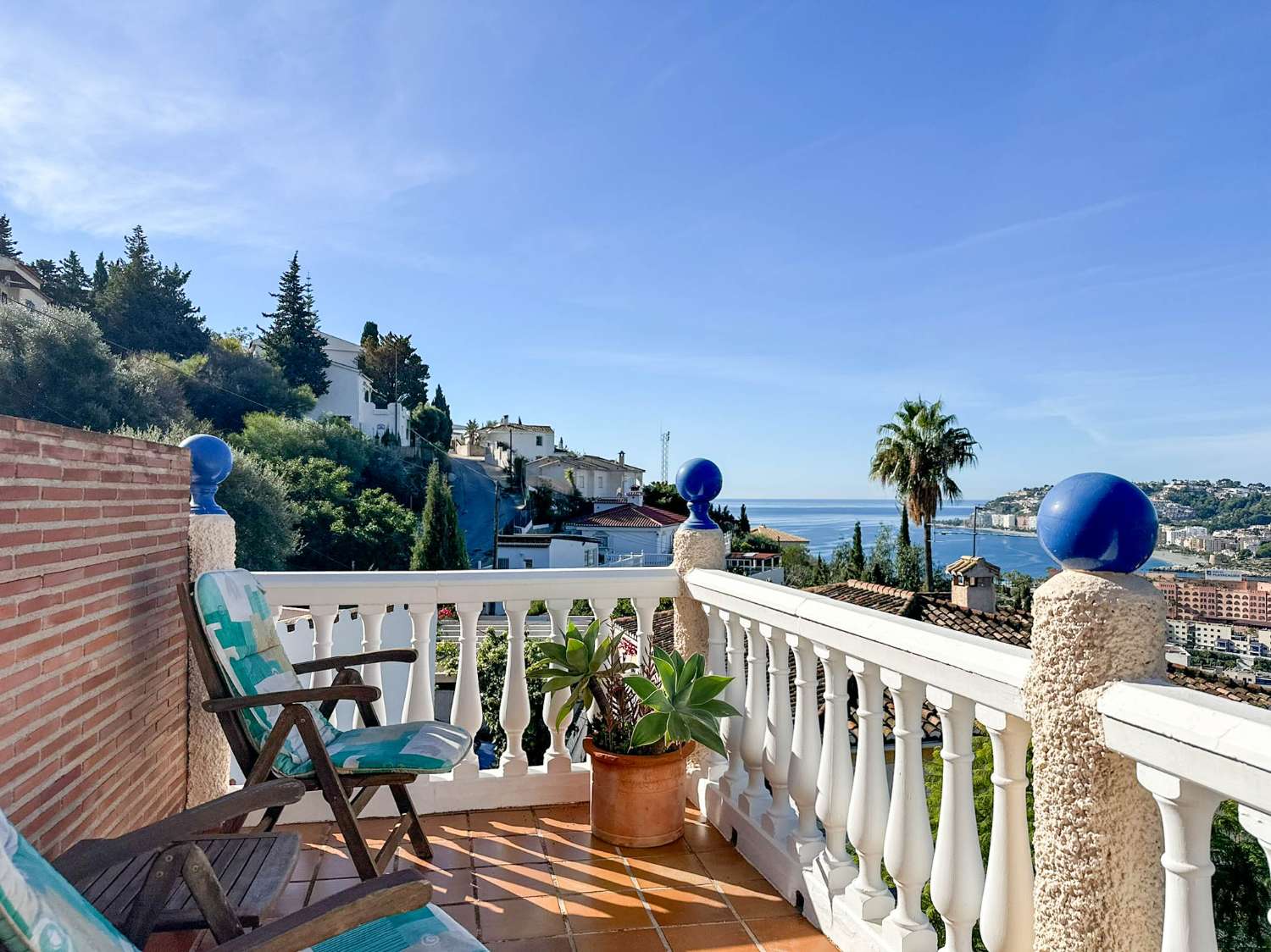 Geräumiges und helles Einfamilienhaus mit Meerblick