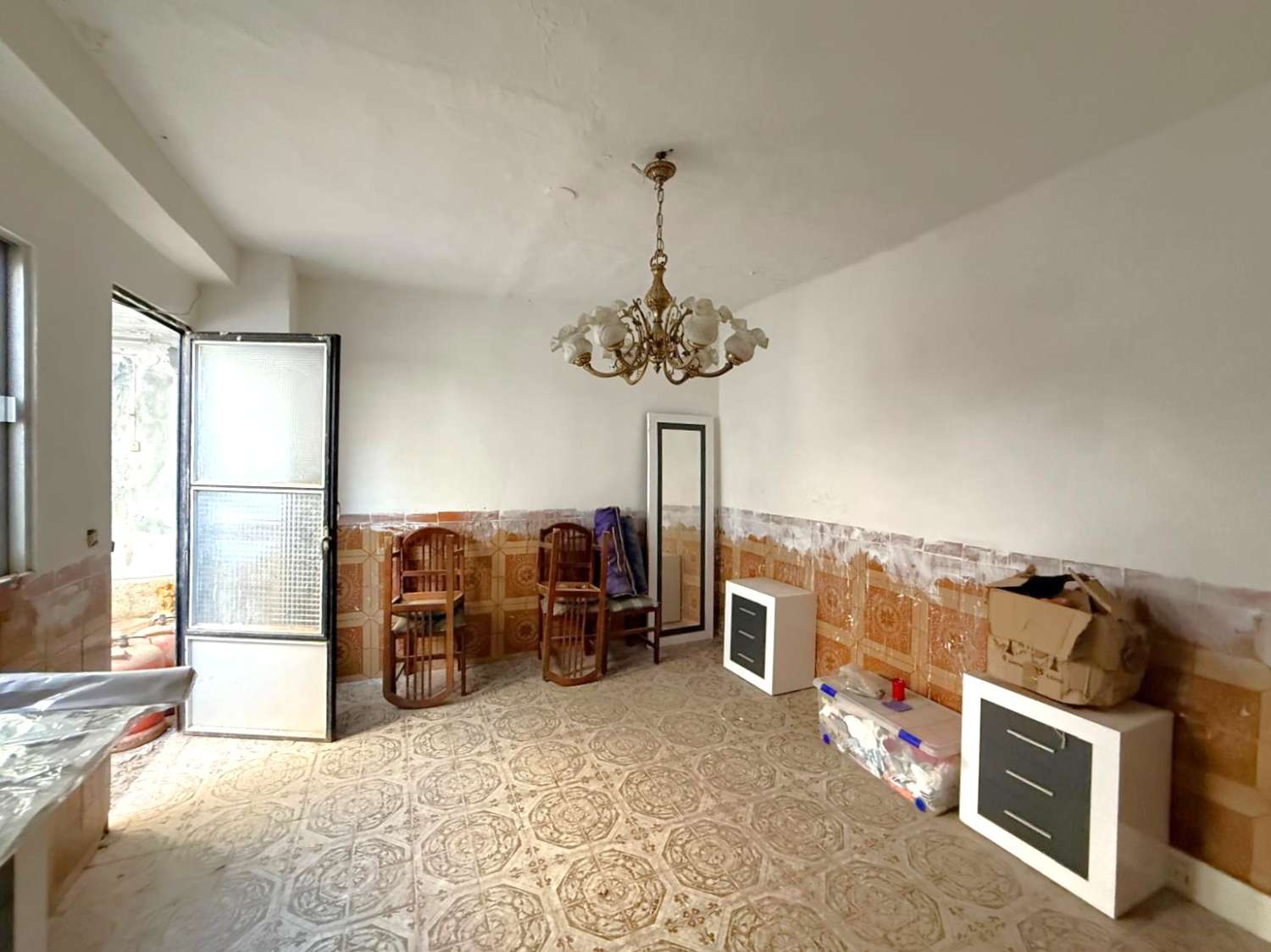 House with garage for sale in Lobres