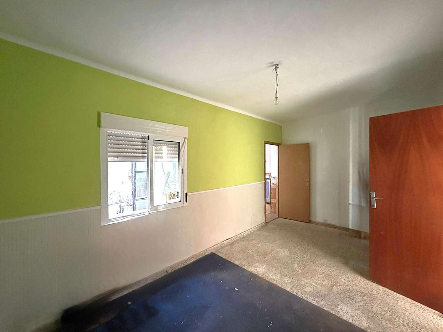 House with garage for sale in Lobres