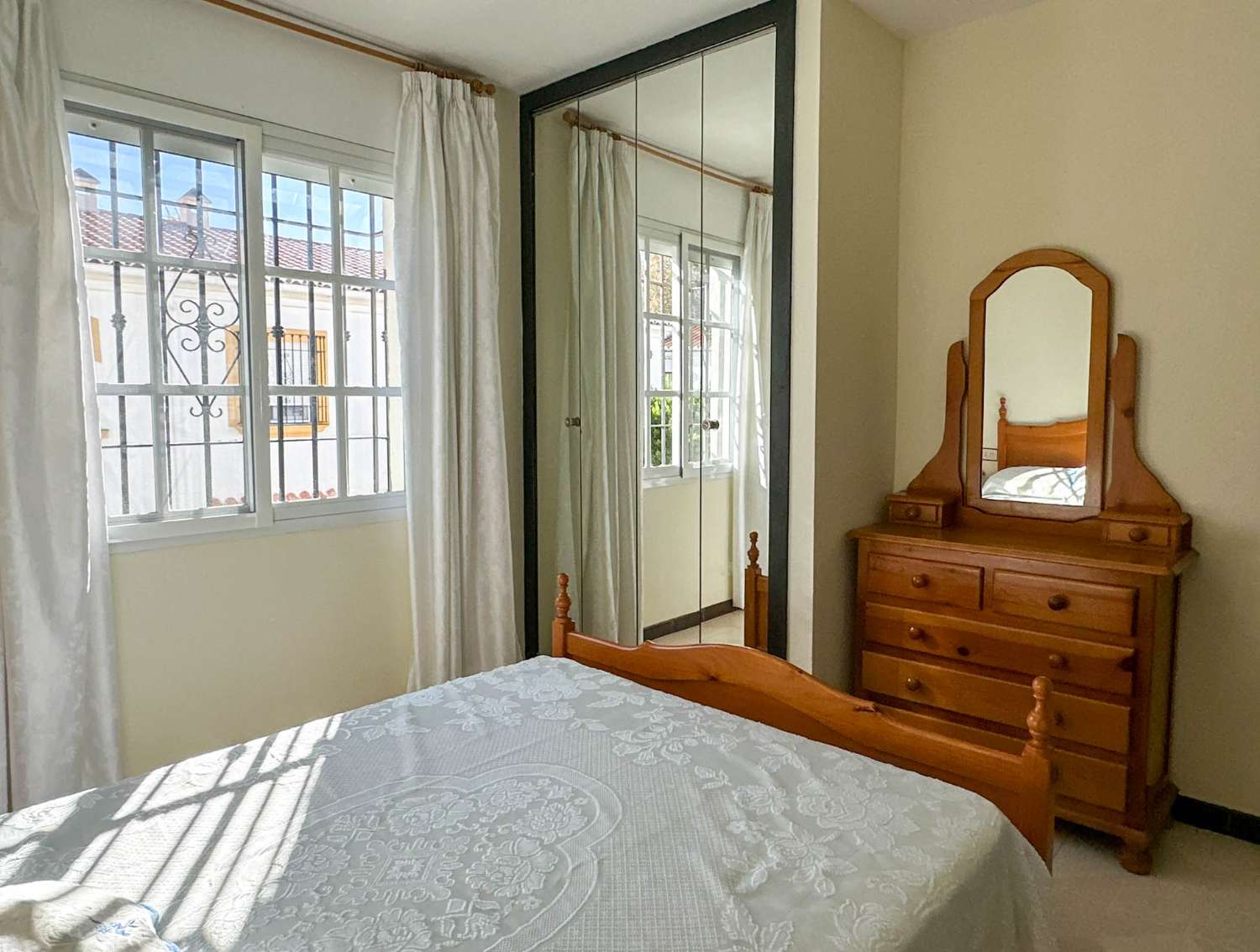 Geräumiges und helles Reihenhaus in Salobreña zu verkaufen