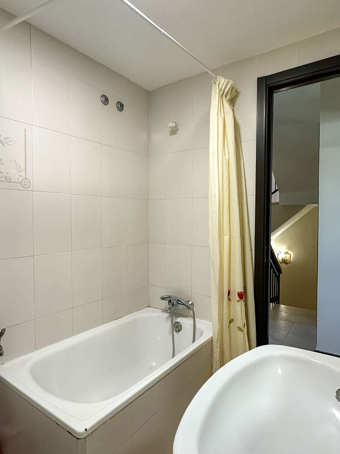 Geräumiges und helles Reihenhaus in Salobreña zu verkaufen