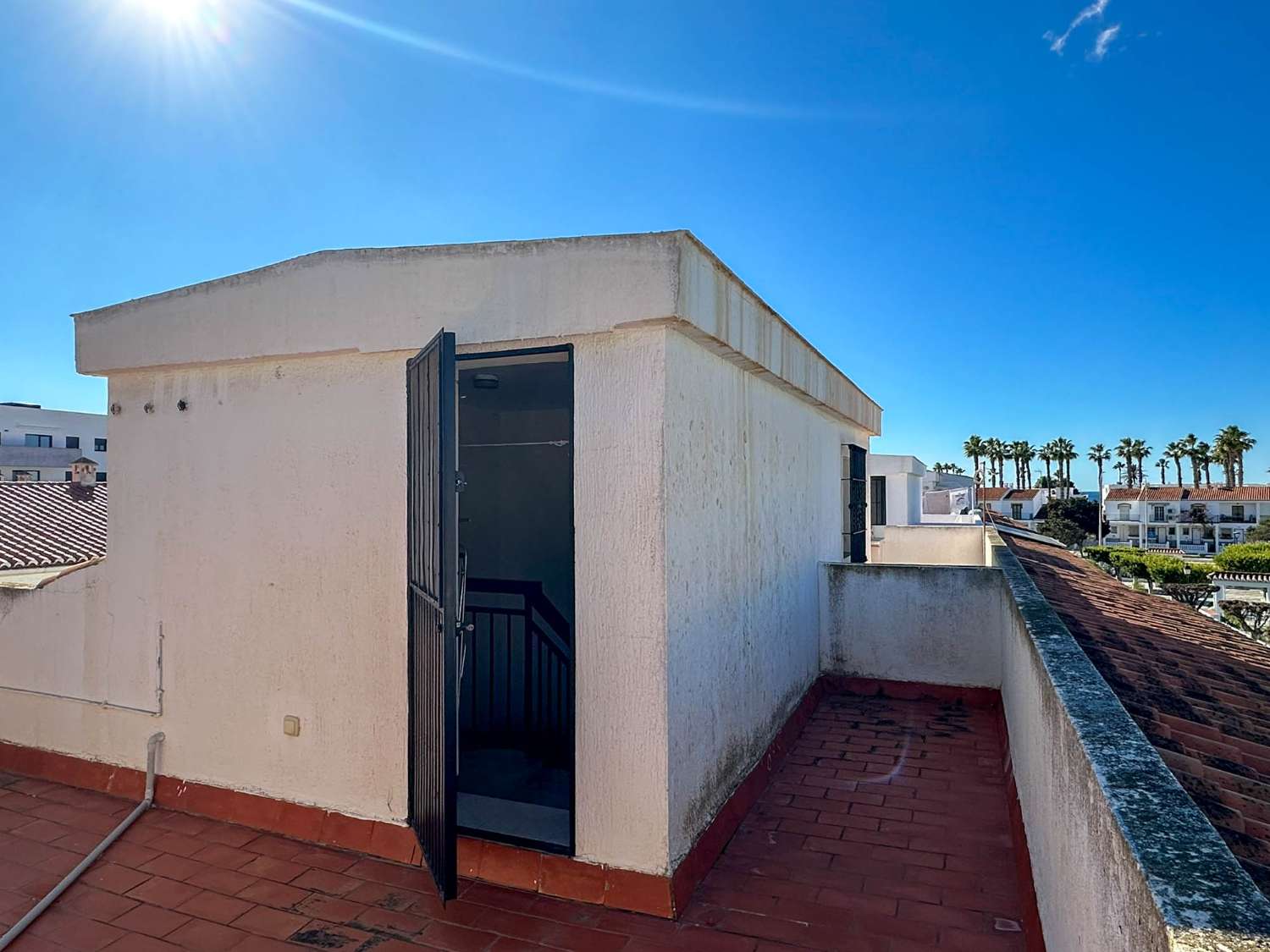 Geräumiges und helles Reihenhaus in Salobreña zu verkaufen