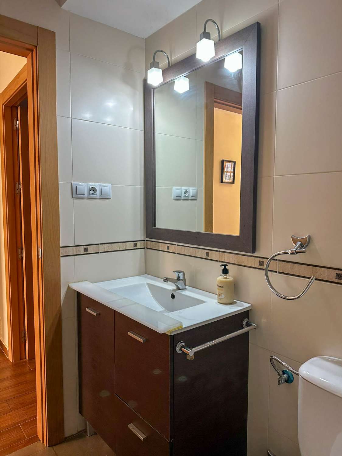 Geräumiges und helles Reihenhaus in Salobreña zu verkaufen