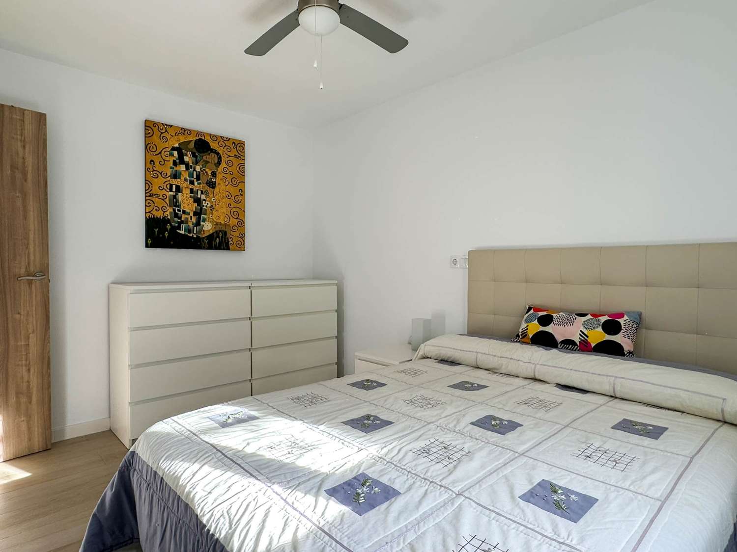 Cortijo con amplio terreno en venta en Salobreña