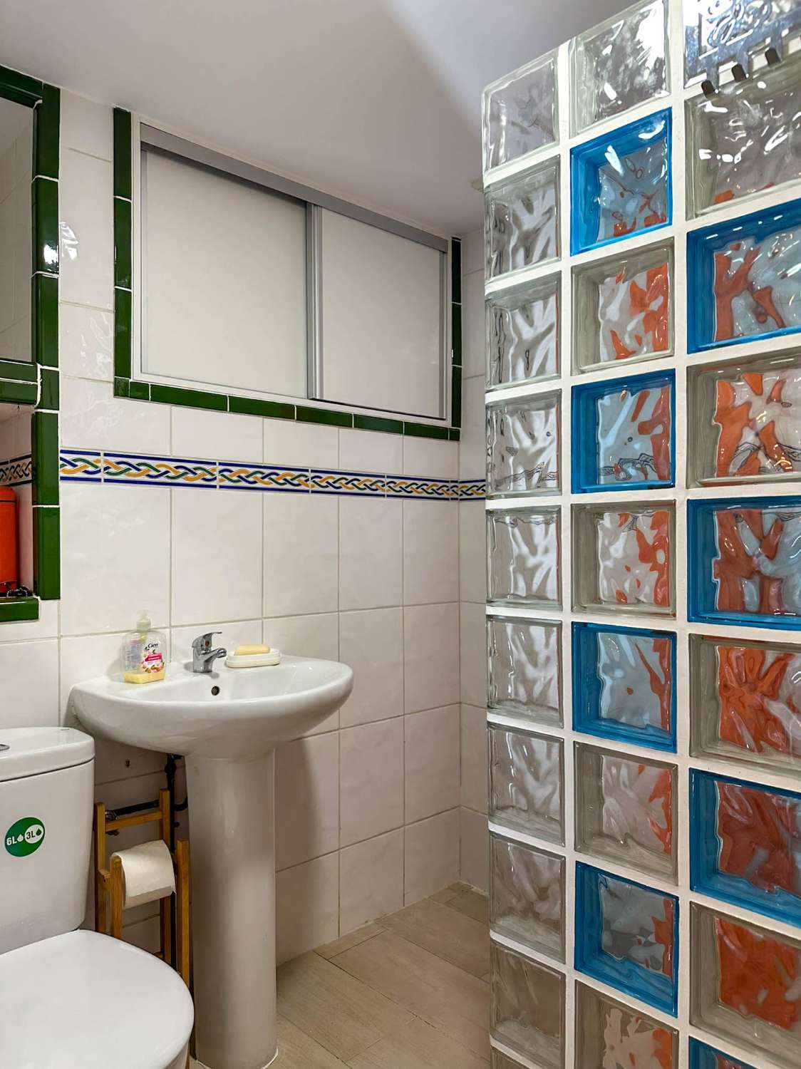 Cortijo con amplio terreno en venta en Salobreña