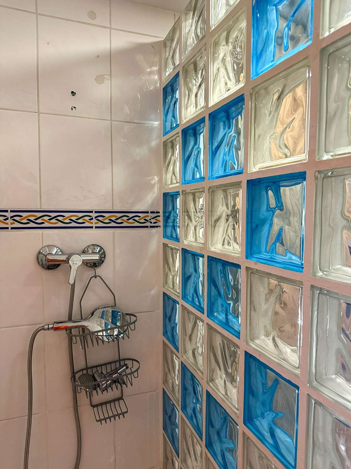 Cortijo con amplio terreno en venta en Salobreña