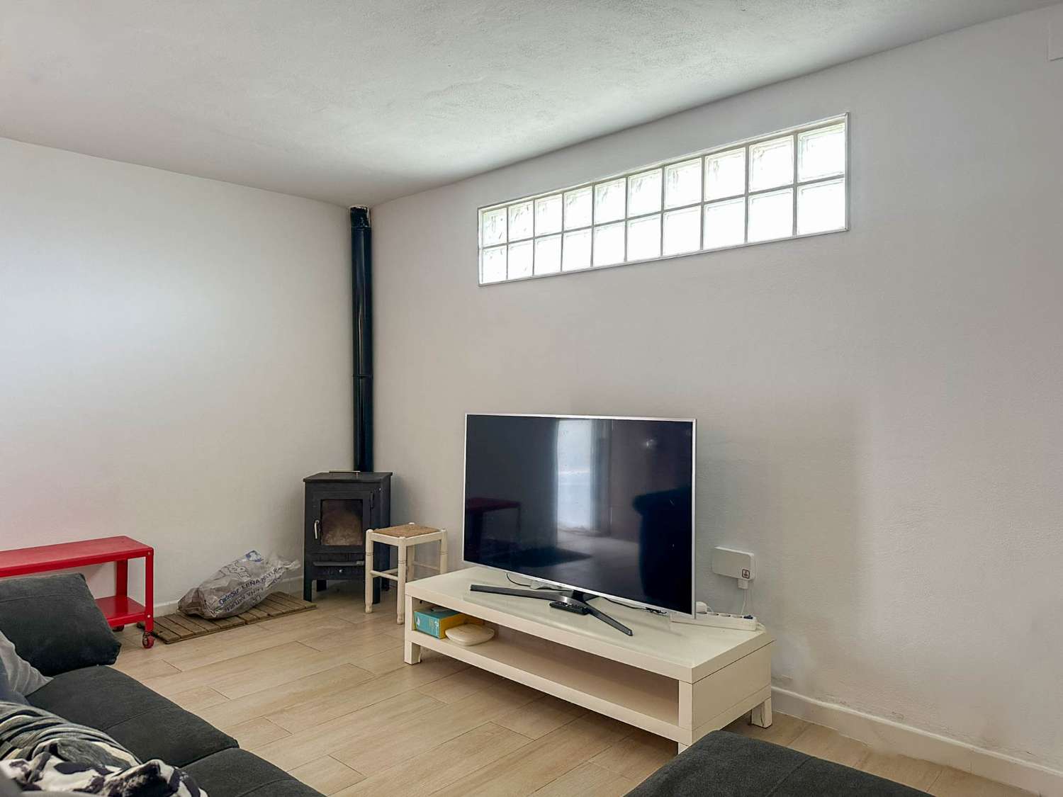 Cortijo con amplio terreno en venta en Salobreña