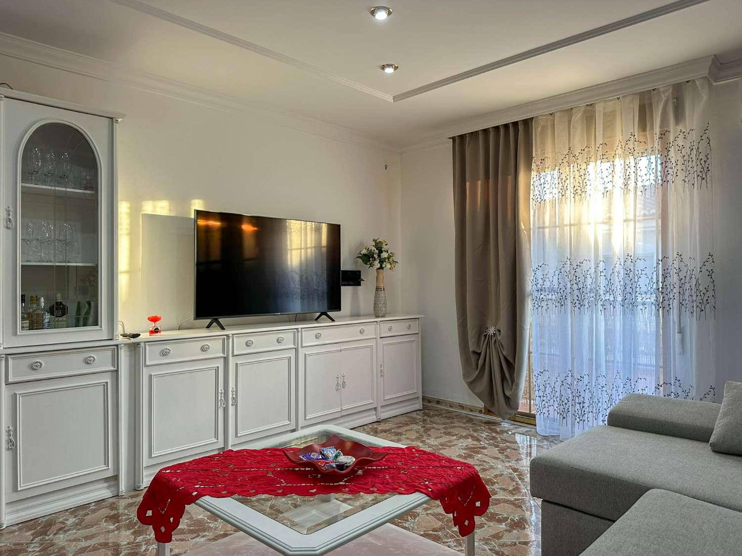 Amplio piso en alquiler en Vélez de Benaudalla