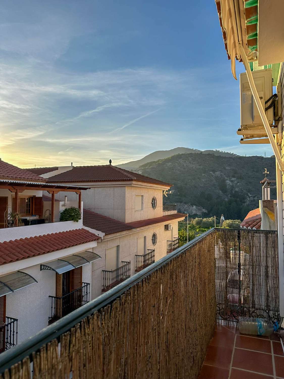 Amplio piso en alquiler en Vélez de Benaudalla