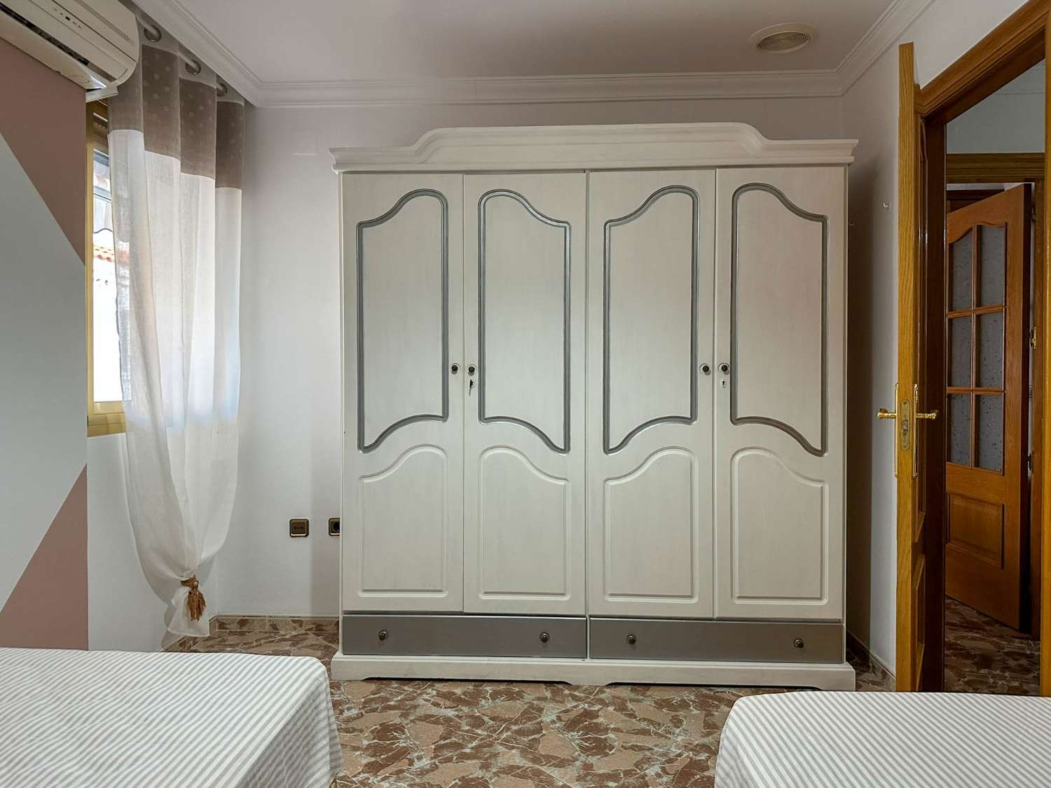 Amplio piso en alquiler en Vélez de Benaudalla