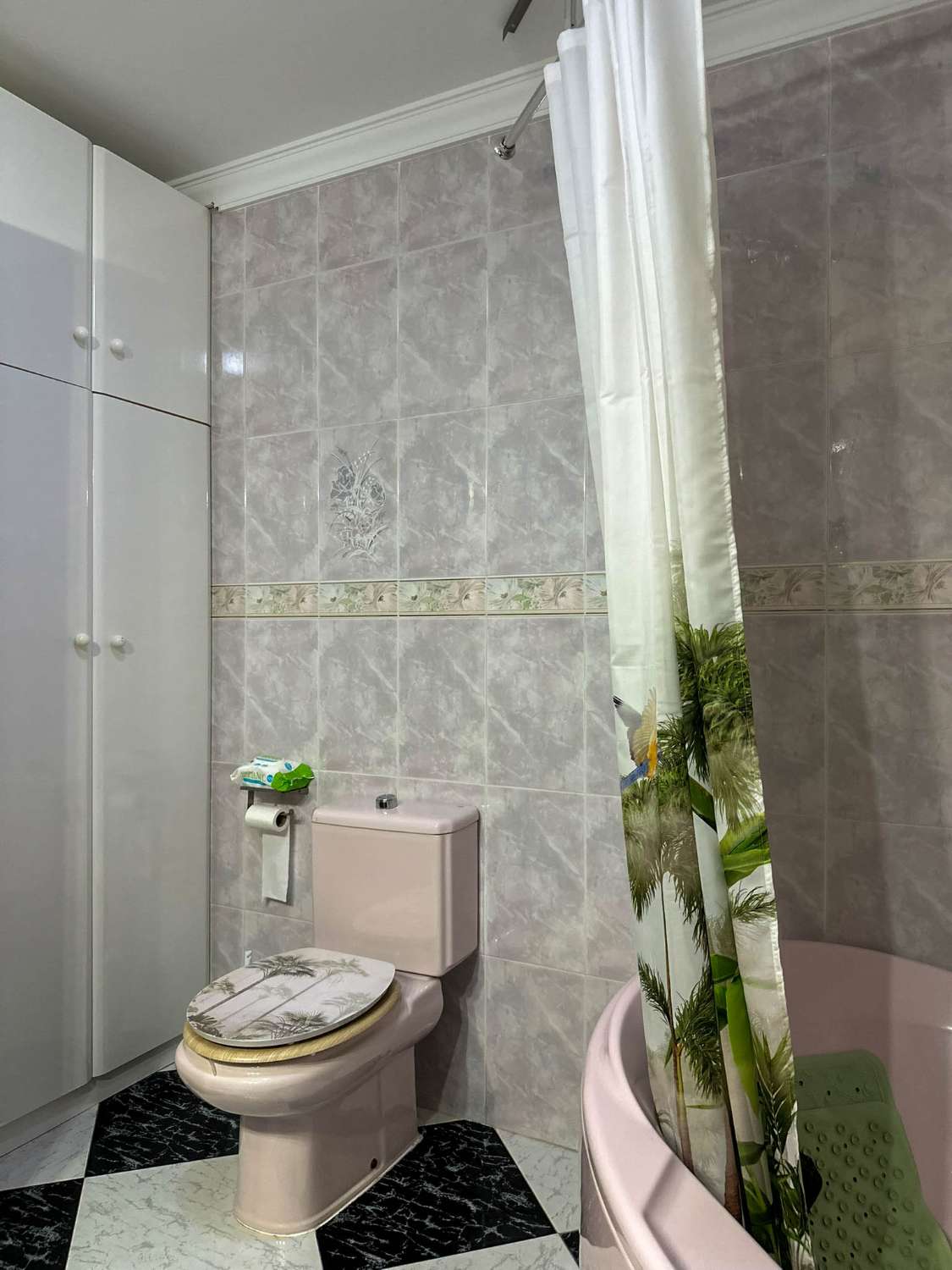 Amplio piso en alquiler en Vélez de Benaudalla