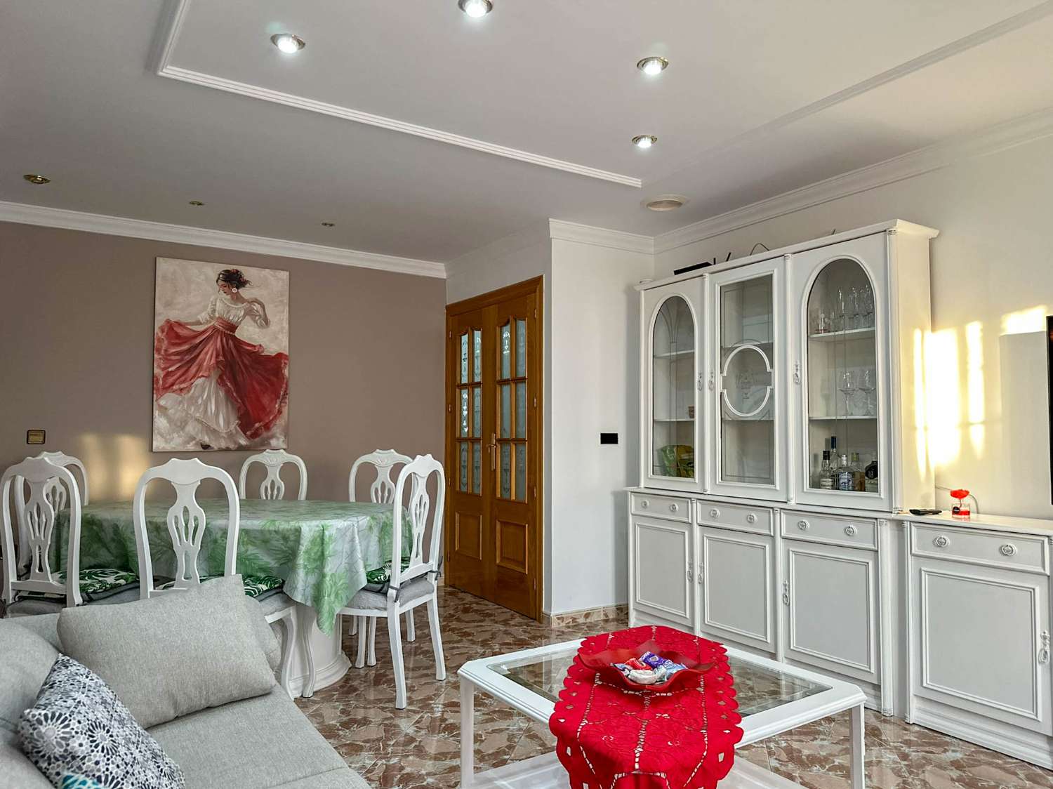 Amplio piso en alquiler en Vélez de Benaudalla